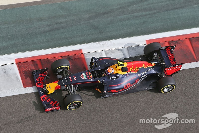 Verstappen - "Ce sera serré" avec Ferrari pour la deuxième ligne