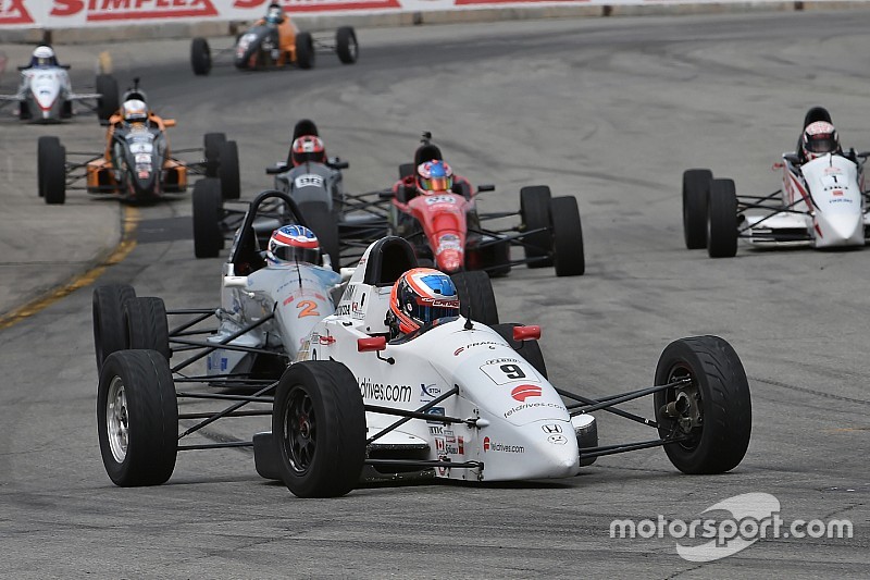 Nouvelle structure de classes en série Formula Tour 1600