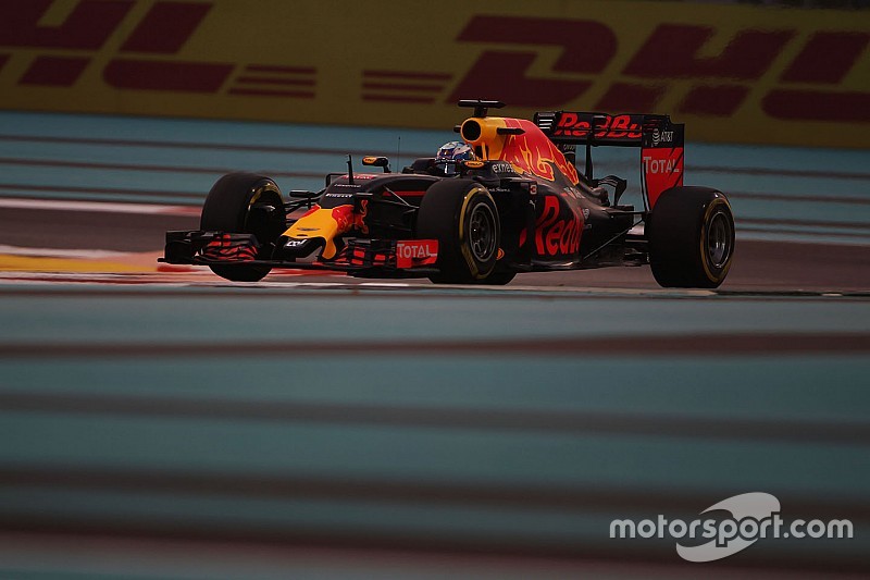 Ricciardo confía en poner las cosas difíciles a Mercedes
