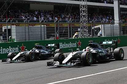 Fernando Alonso: "Beide Mercedes-Piloten verdienen den Titel"