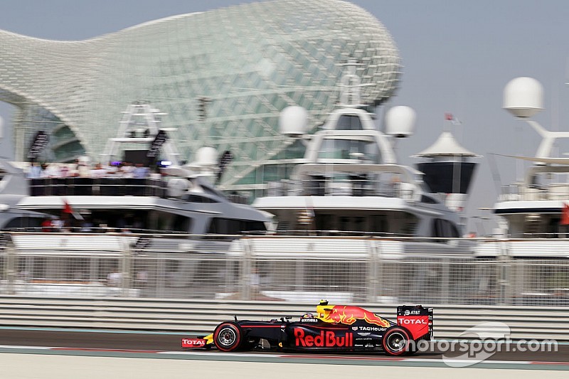 【F1アブダビGP】SSタイヤスタートを選択したレッドブル「”ローリスク”な戦略を採用した」