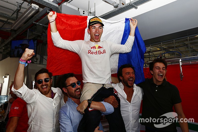 GP2 Abu Dhabi: Lynn juara sprint race, Gasly rebut titel 2016