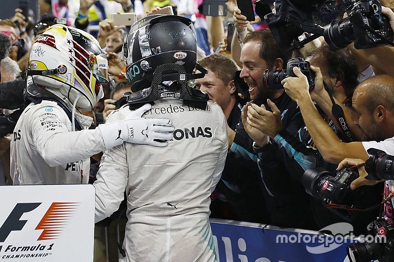 Eindstand WK Formule 1 2016: Rosberg kampioen met 5 punten marge, Verstappen vijfde
