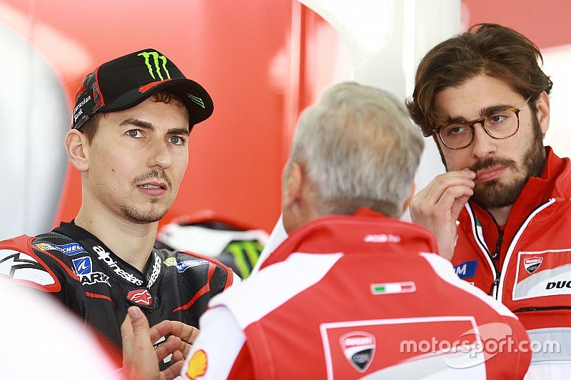 Lorenzo sait qu'il ne sera "pas facile d'être plus rapide que Dovizioso"