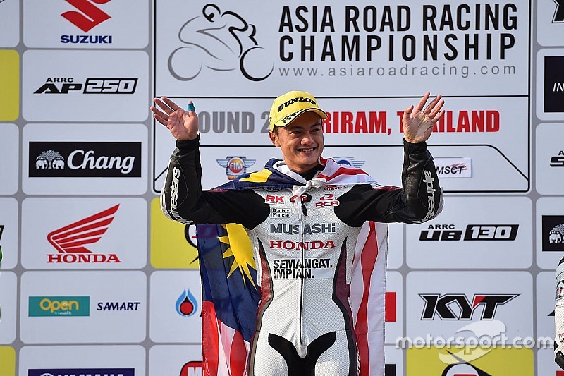 Podium SuperSports 600cc: juara lomba Zaqhwan Zaidi