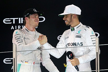 Hamilton felicita a Rosberg por su título