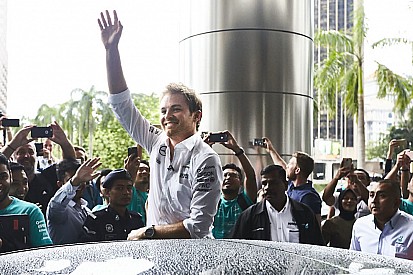 Clamoroso: Nico Rosberg annuncia il suo ritiro dalla Formula 1!