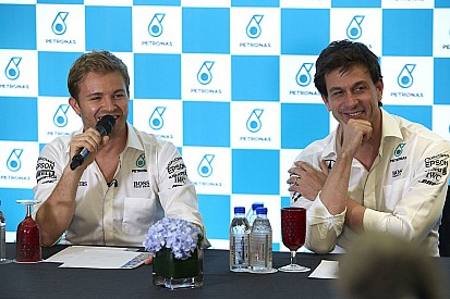 Nico Rosberg: "Ich konnte es Toto Wolff nicht ins Gesicht sagen"