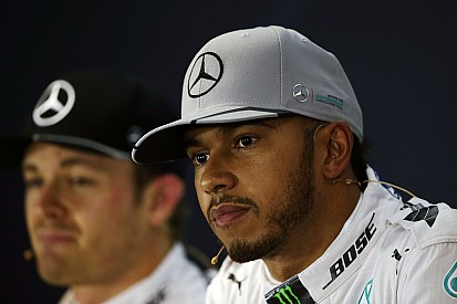 Hamilton tidak terkejut dengan kabar pensiunnya Rosberg