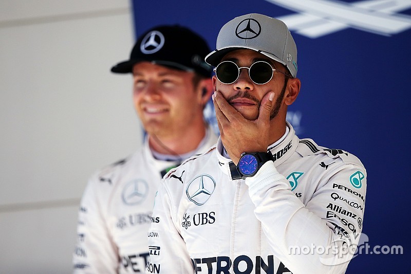 Hamilton ingin diperlakukan adil dengan rekan satu tim baru