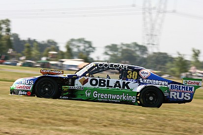Mazzacane hizo la pole y Rossi sacó ventaja