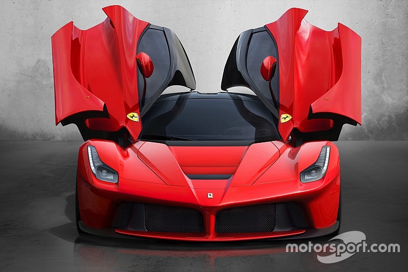 L'ultime exemplaire de la LaFerrari sera vendu aux enchères