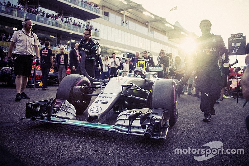 Nico Rosberg, Mercedes AMG F1, 2016 World Championship Victory Behind-the-Scenes