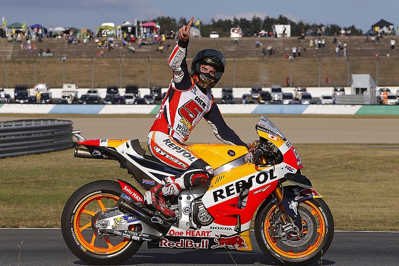 Marquez sabet penghargaan Rider of the Year