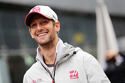 Grosjean volta a competir na neve