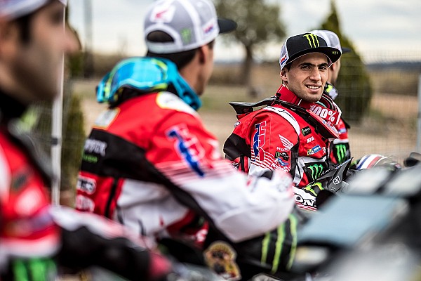 Kevin Benavides es duda para el Dakar 2017 tras una caída