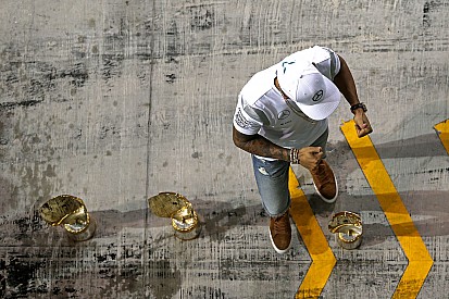 Hamilton: "Mercedes tenía que dar igualdad de oportunidades y no lo hizo"