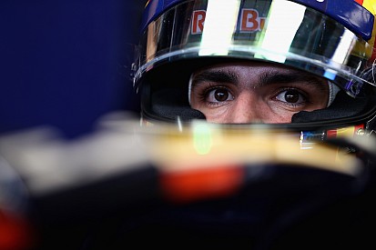Sainz - Mercedes, "une vraie option" mais "peut-être pas pour 2017"