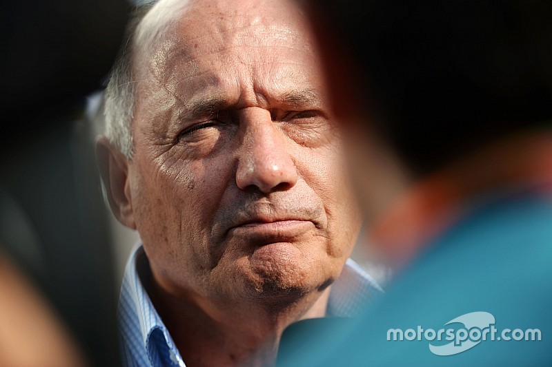 Ron Dennis busca parceria para comprar Manor