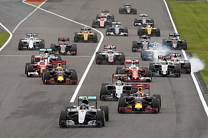 Regulamento híbrido da F1 é "jogada de marketing", diz Newey