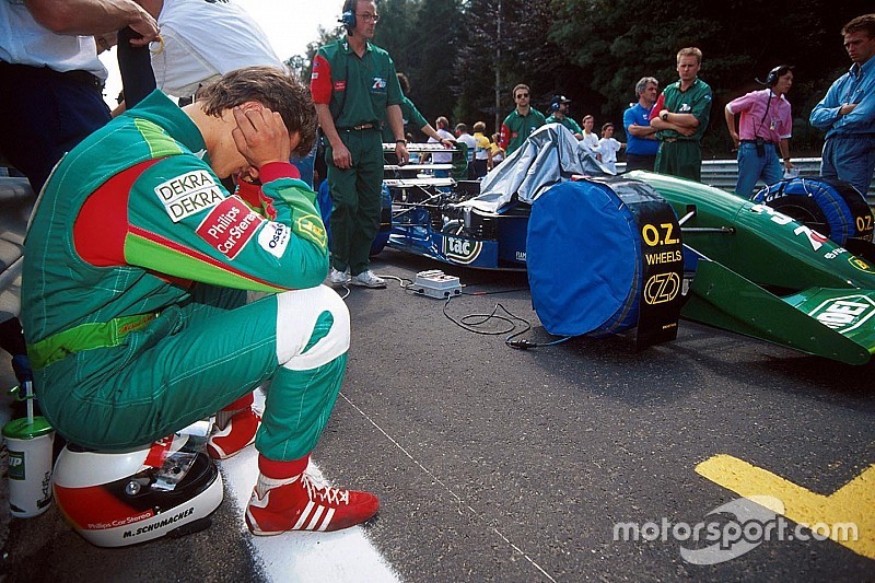 Schumacher completa 48 anos; relembre primeira prova na F1