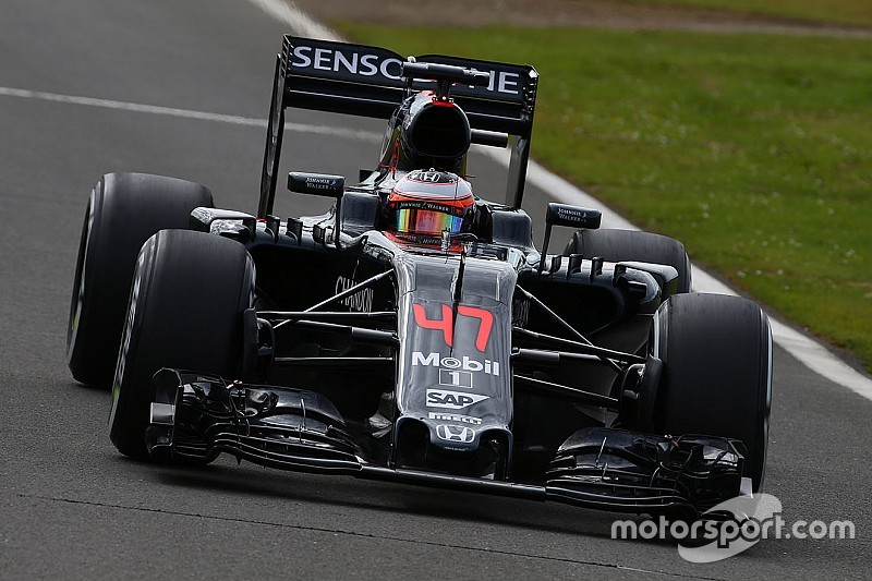Vandoorne: "No espero nada de mi relación con Alonso"