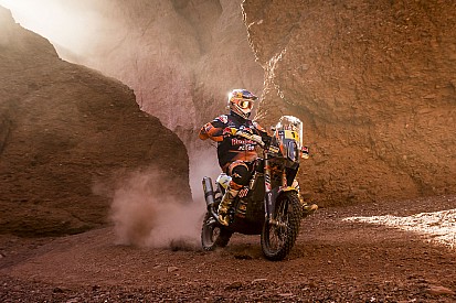 Dakar: Price paga caro un errore di navigazione, ma ci crede ancora