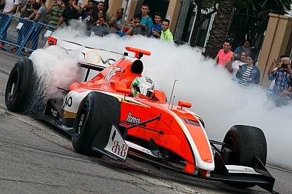 Alfonso Celis Jr rempile en Formule V8 3.5 pour 2017