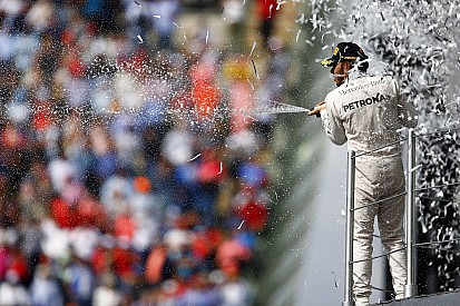 Hamilton - La F1 devrait s'inspirer des shows à l'américaine