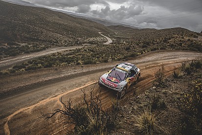 Peterhansel e Loeb fazem 1-2 da Peugeot e abrem duelo direto
