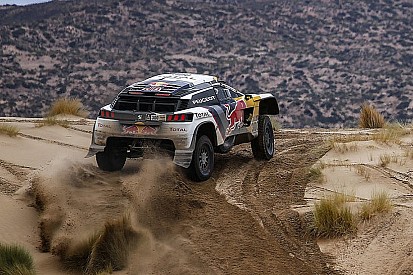 Dakar, Auto, cambia tutto: tappa e leadership a Peterhansel