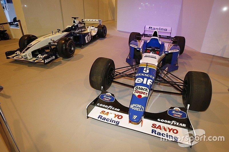 In beeld: Hoogtepunten van belangrijkste autosportbeurs ter wereld