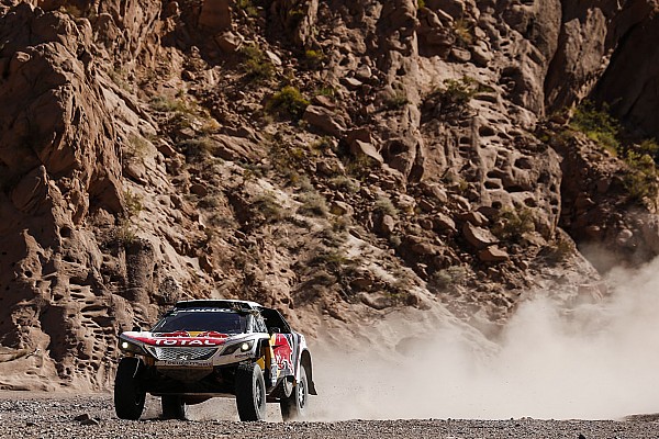 Autos: Loeb gana la penúltima etapa, Peterhansel acaricia su 13º Dakar