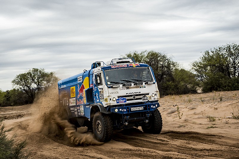 Nikolaev fecha Dakar com chave de ouro e é bicampeão
