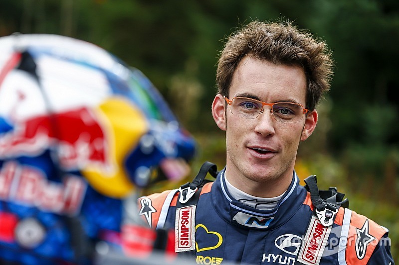 Neuville courra à Ypres sur la Hyundai R5