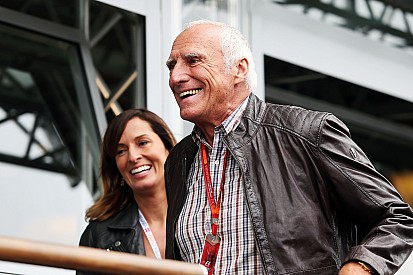 Mateschitz is er zeker van: “Red Bull zal weer het beste chassis hebben”