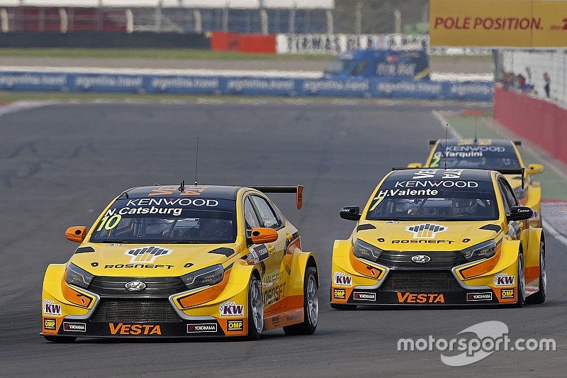 Nicky Catsburg, LADA Sport Rosneft, Lada Vesta, Hugo Valente, LADA Sport Rosneft, Lada Vesta, Gabriele Tarquini, LADA Sport Rosneft, Lada Vesta en MAC3.