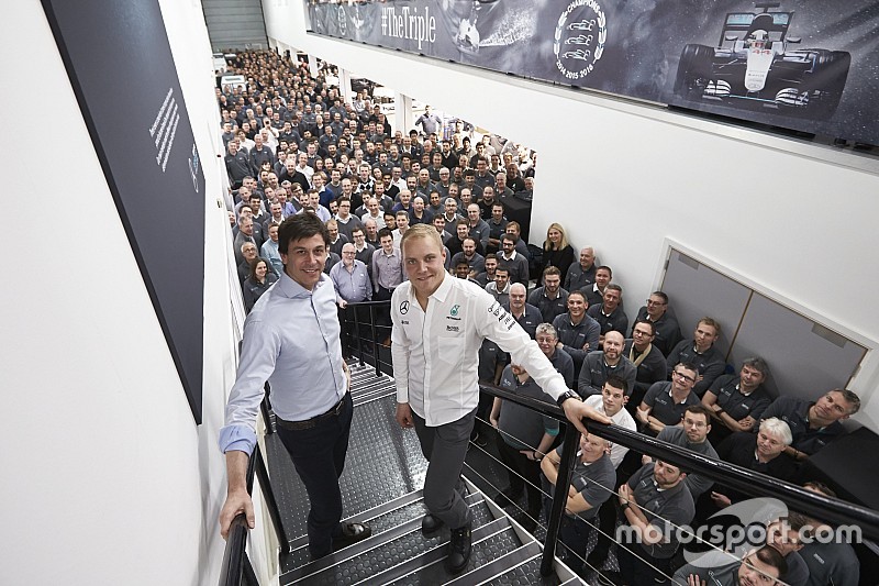Mercedes - Bottas en 2017, des "options ouvertes" pour 2018