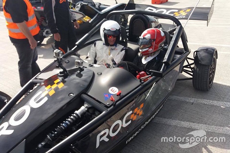 Castroneves mostra habilidade em carro da Race of Champions
