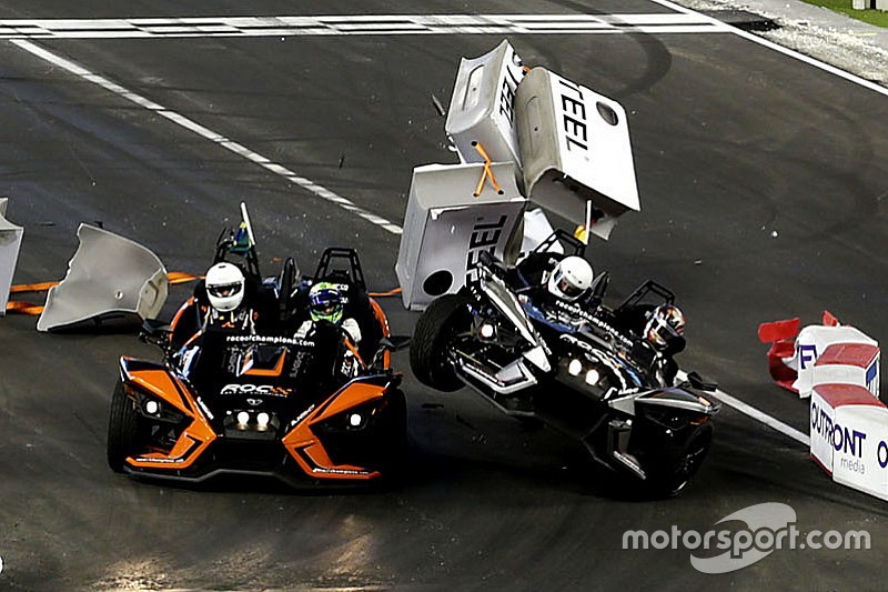 Unfall: Pascal Wehrlein und Felipe Massa, Polaris Slingshot SLR