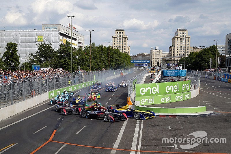 Niente più ePrix di Berlino lungo la Karl-Marx Allee?