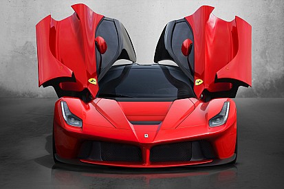 LaFerrari set for Bathurst laps