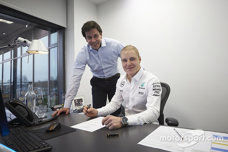 Valtteri Bottas, Mercedes, Toto Wolff, directeur exécutif Mercedes AMG F1