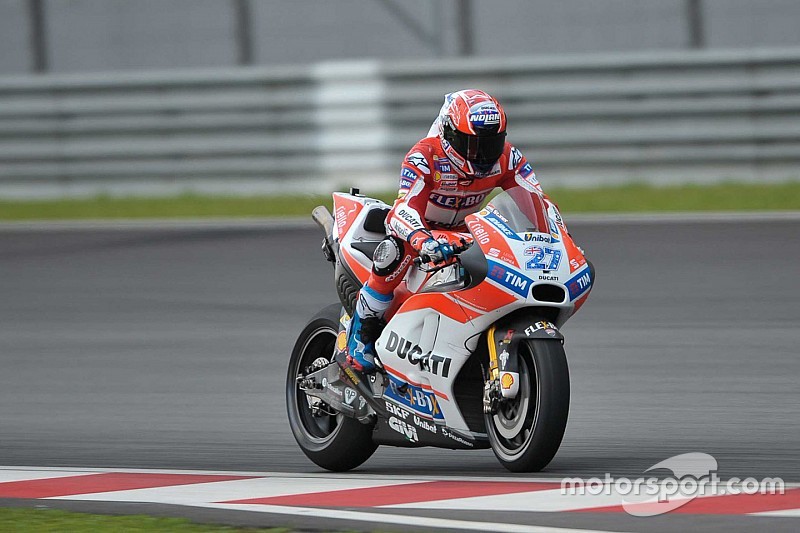 Stoner geber motor anyar Ducati di Sepang