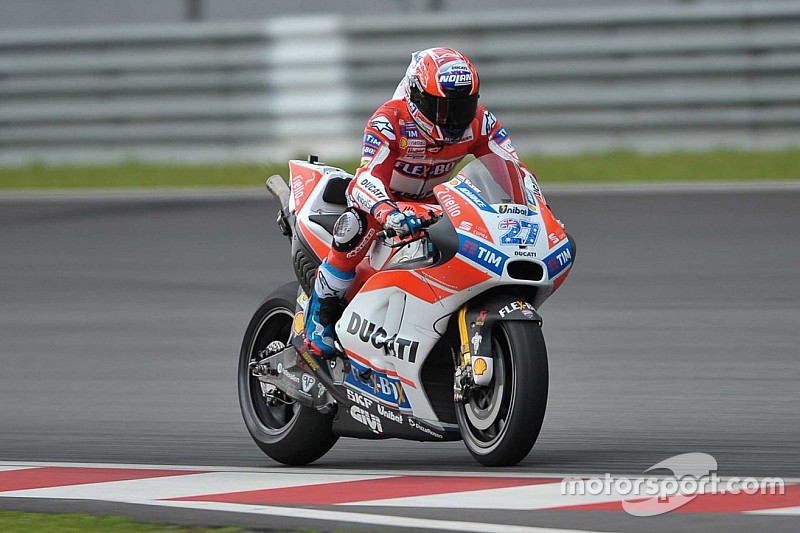 Fotogallery: il debutto di Casey Stoner sulla nuova Ducati a Sepang