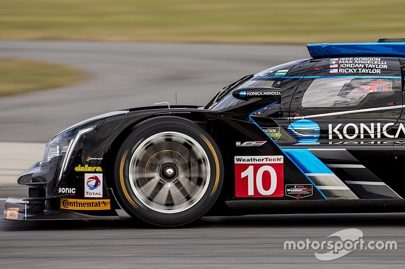 #10 Wayne Taylor Racing, Cadillac DPi: Ricky Taylor, Jordan Taylor, Max Angelelli, Jeff Gordon