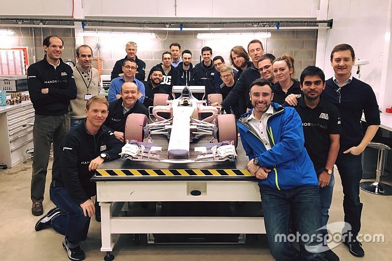 Kru tim Manor perlihatkan desain mobil F1 2017