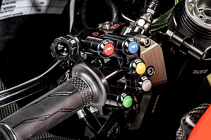 Обзор: «пульт управления» Ducati