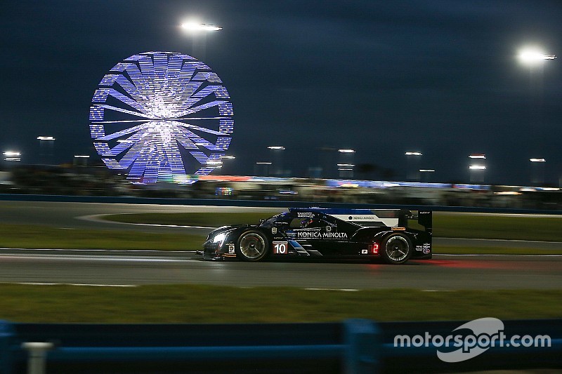 Mi-course - La Cadillac WTR et Porsche mènent la danse à Daytona