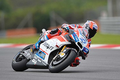 Stoner participa de teste em Sepang